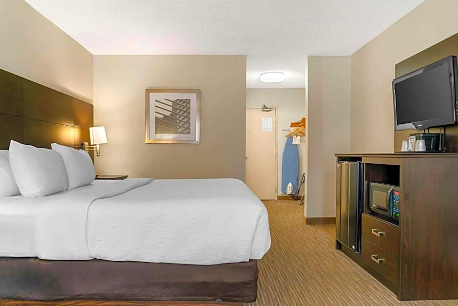 Quality Inn & Suites Monroe