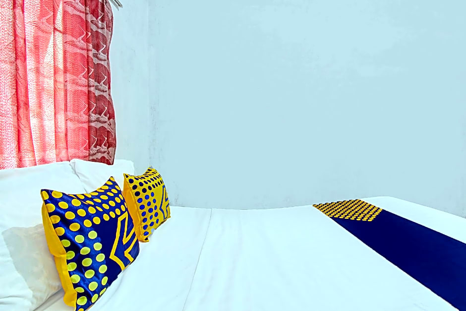 SPOT ON 92535 Guest House Pak Darso