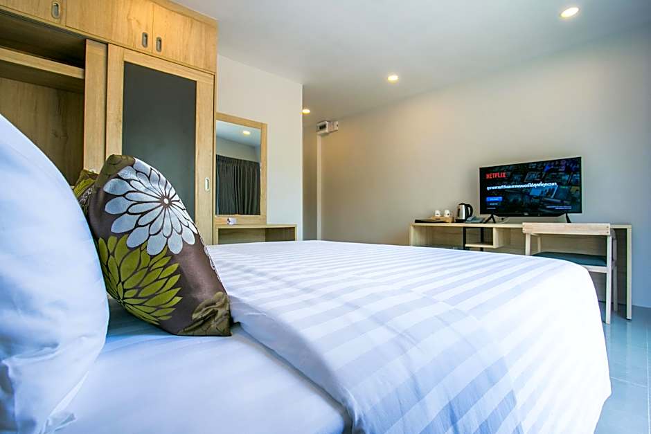Photo 1 of 6 of Superior 2 Beds