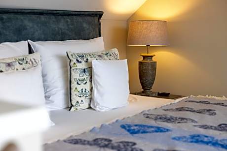 Suite with Partial Sea View