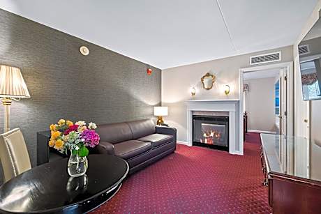Non-Smoking Fireplace Suite