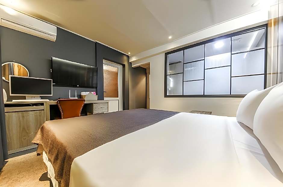 Chuncheon Urbane Hotel