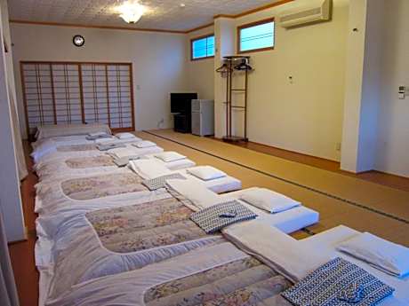 Deluxe Japanese-Style Family Room with Shared Bathroom - Non-Smoking