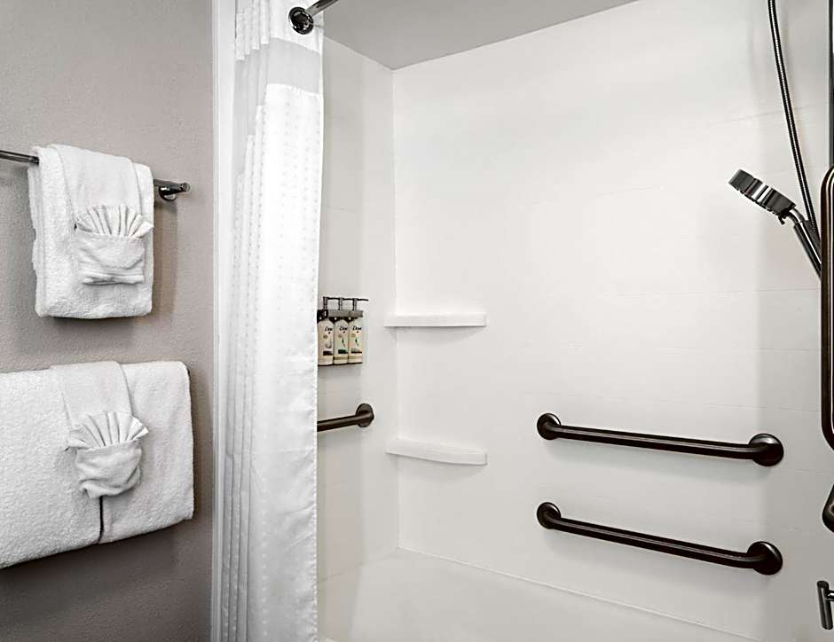 Holiday Inn Express Indianapolis Airport By IHG