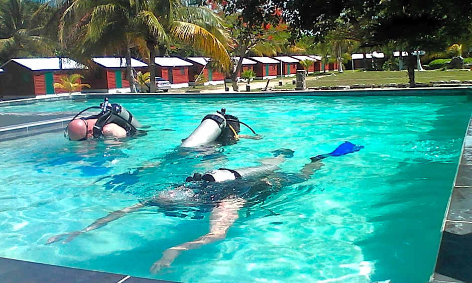 Trailerpark & Cabañas Mecoloco Inn Caravan Park – Cancun, TX