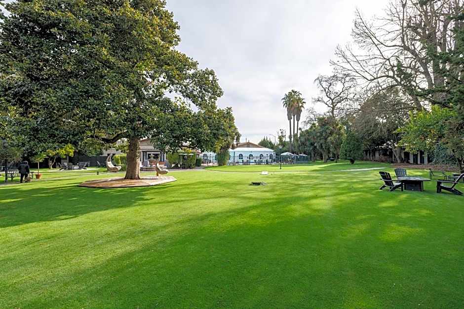 Inn Marin and Suites, an Ascend Collection Hotel