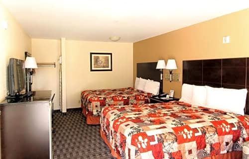Sunburst Spa & Suites Motel – Culver City, CA