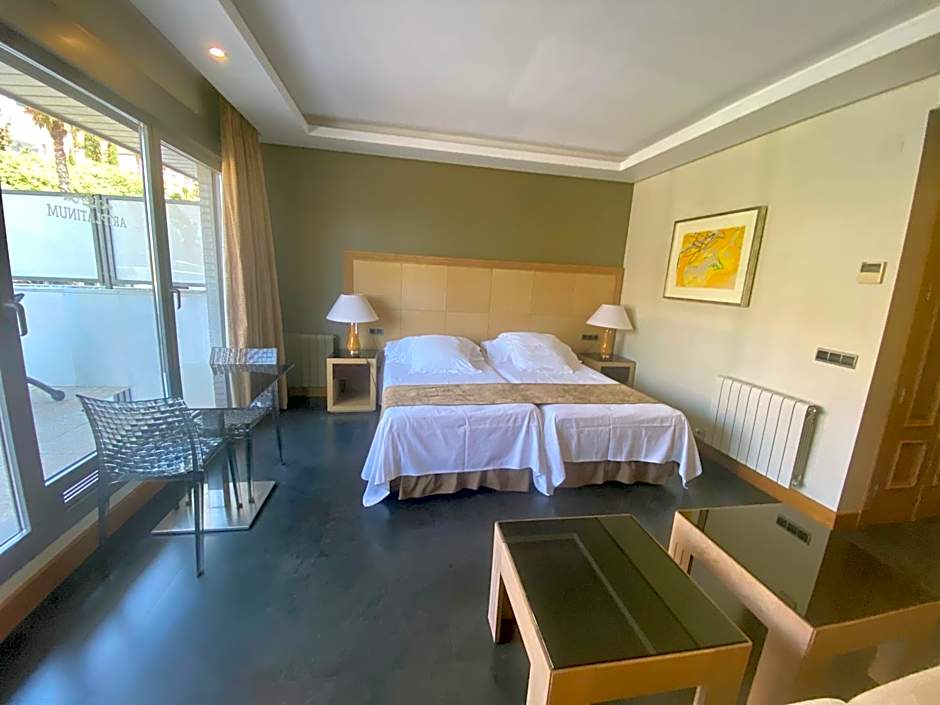 ArtPlatinum SUITES&APARTMENTS