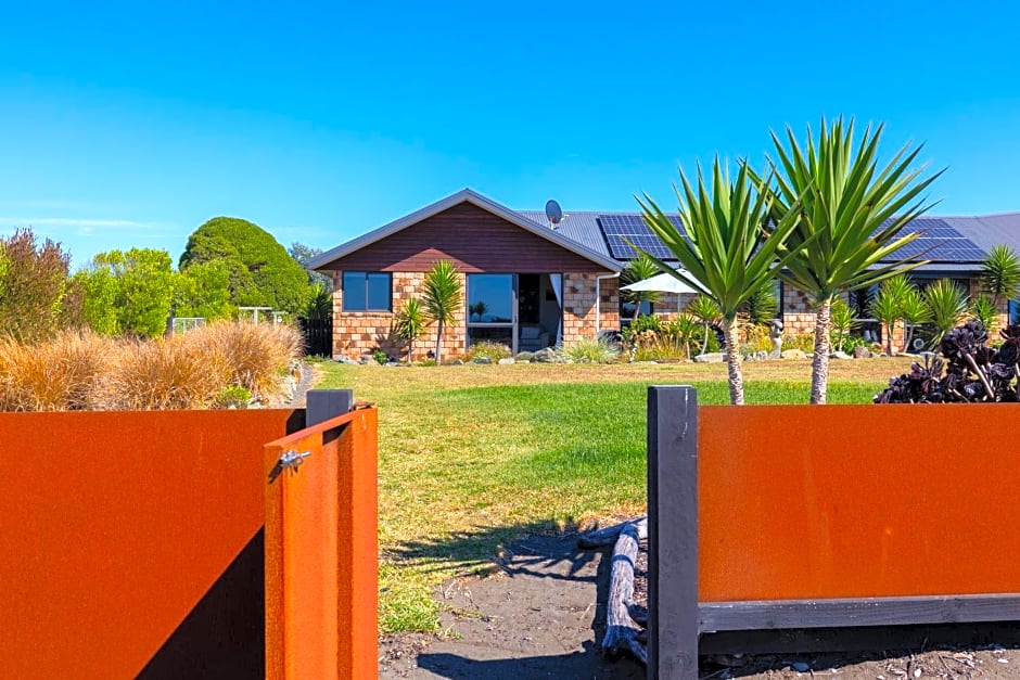 Ocean View Beachfront Apartment
