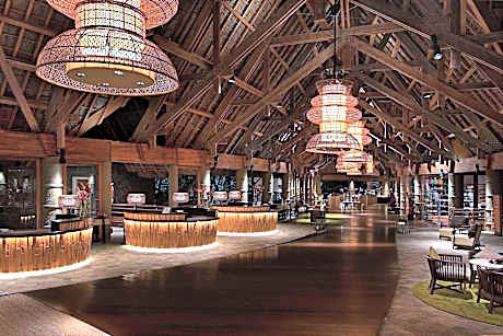 Sheraton New Caledonia Deva Spa & Golf Resort