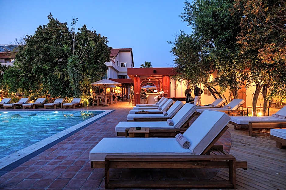 Lill Maison Hotel & City Club