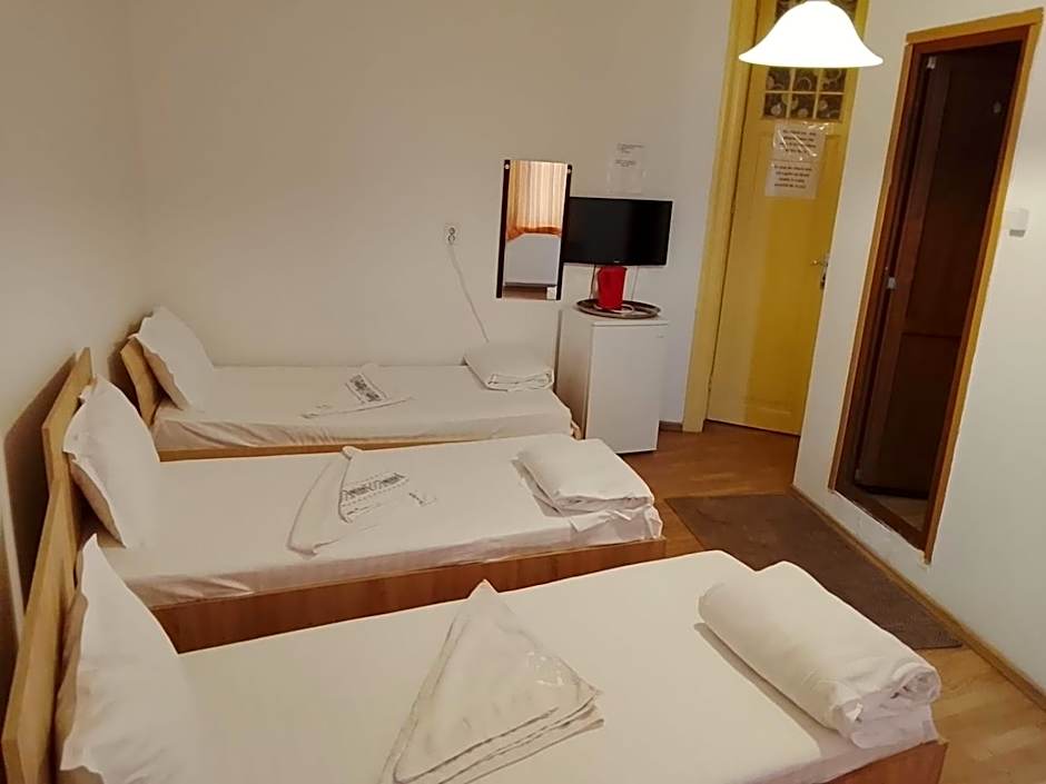 Cazare - Accommodation