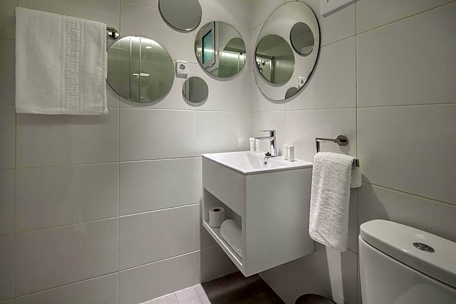 Habitat Apartments Hot Jazz