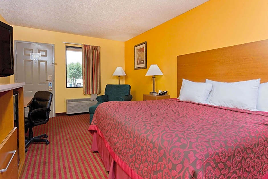 Days Inn by Wyndham Franklin