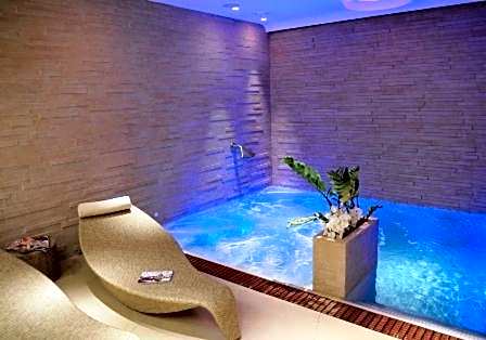HR Hotel & Spa