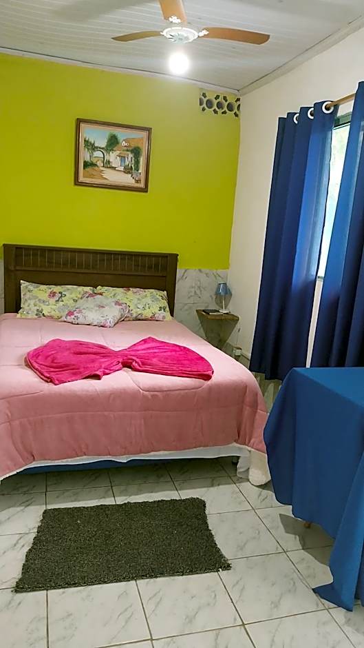 Pousada das Estrelas -Rua principal no centro de Conservatória