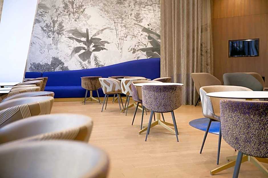 Clarion Paris CDG Airport