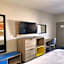 Days Inn & Suites by Wyndham Katy