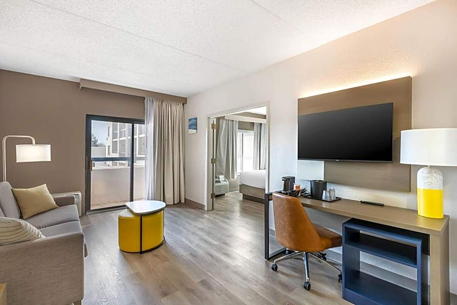 Comfort Inn & Suites Arlington Heights - Buffalo Grove