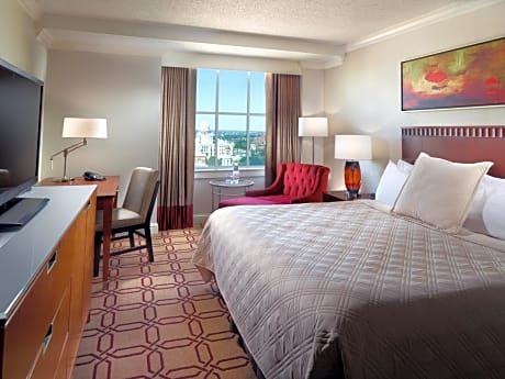 Deluxe Room with King Bed West Tower