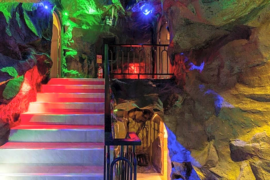 The Castle Pratumnak Hill Pattaya 6 Bedroom