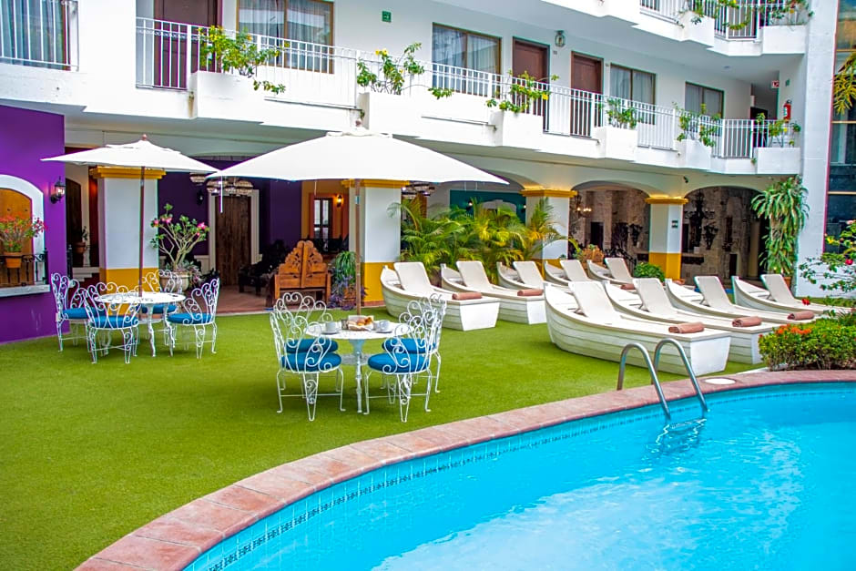 Los Arcos Suites