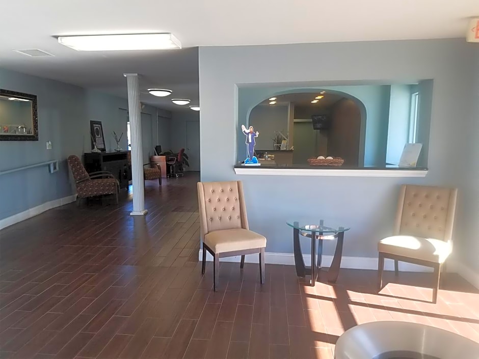 Sky-Palace Inn & Suites Wichita East