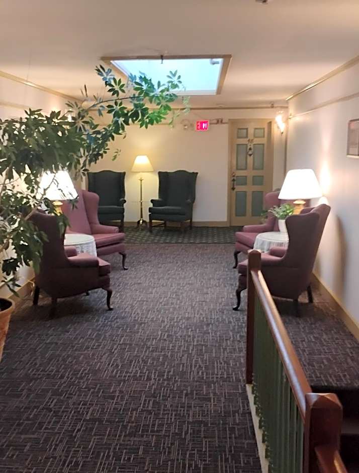 Lamies Inn & The Old Salt Tavern