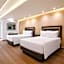 Quinta Dorada Hotel & Suites