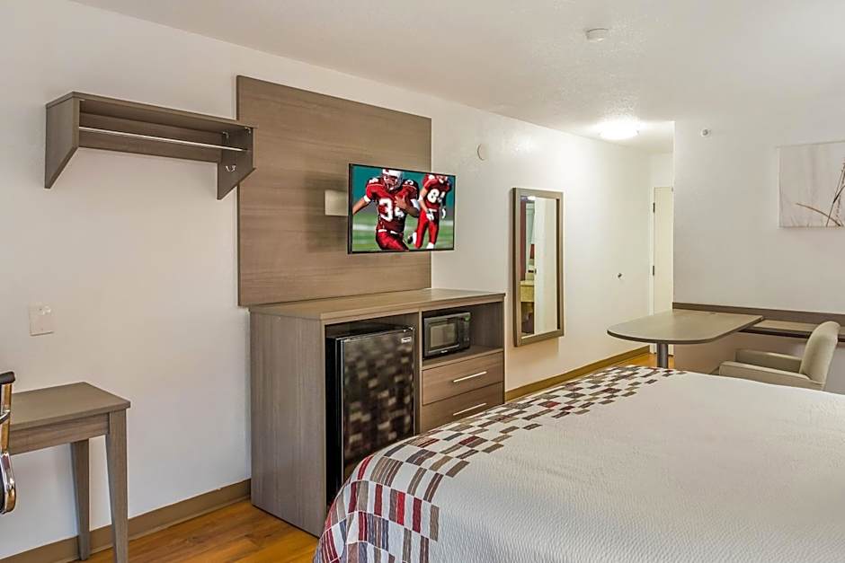 Red Roof Inn Rochester - Airport