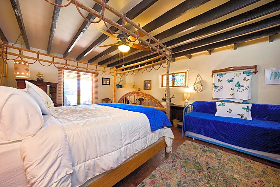 Loba Luna Bed & Breakfast