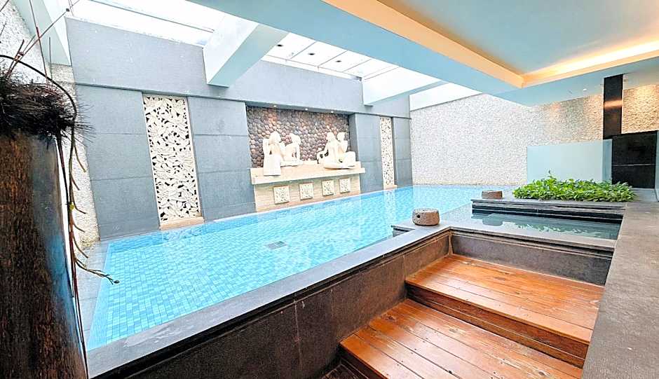 Orient Luxury Villa Motel