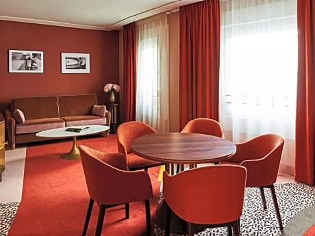 Prestige Suite