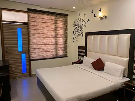 Super Deluxe Room with Balcony