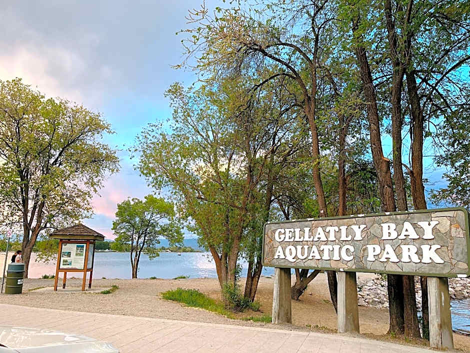 1 bedroom lake Mountain view