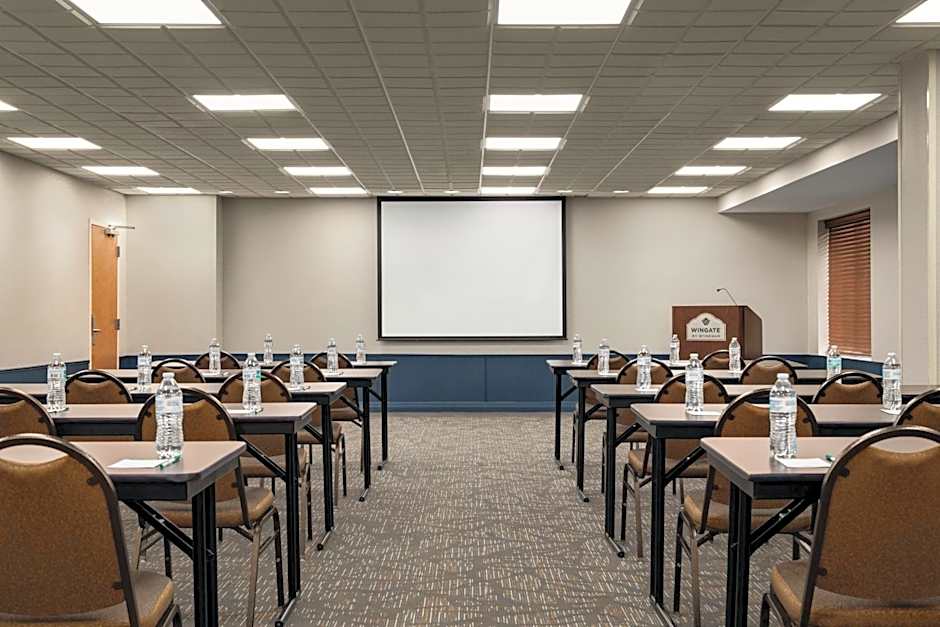 Wingate by Wyndham Louisville East