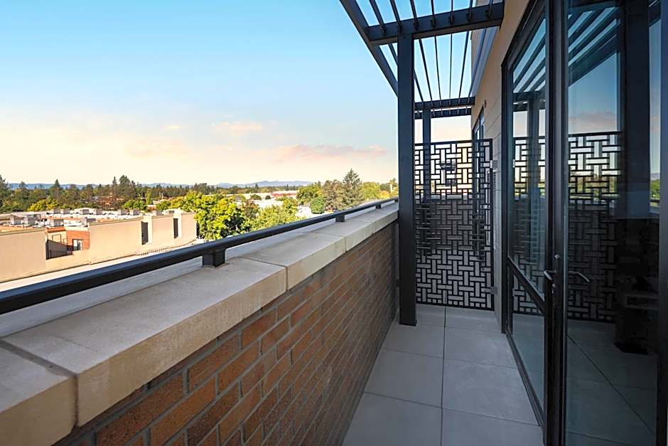 AC Hotel by Marriott Santa Rosa Sonoma Wine Country