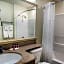 Days Inn & Suites by Wyndham Antioch