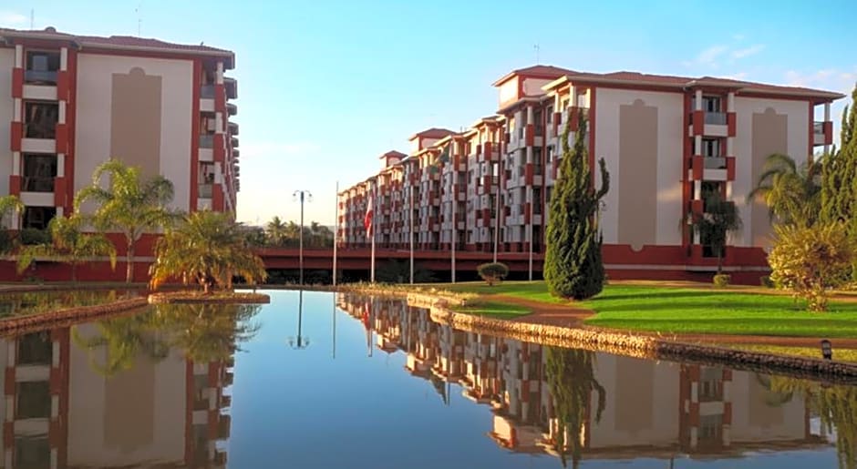 Lake Side Apart Hotel