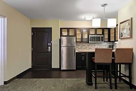 One-Bedroom King Suite