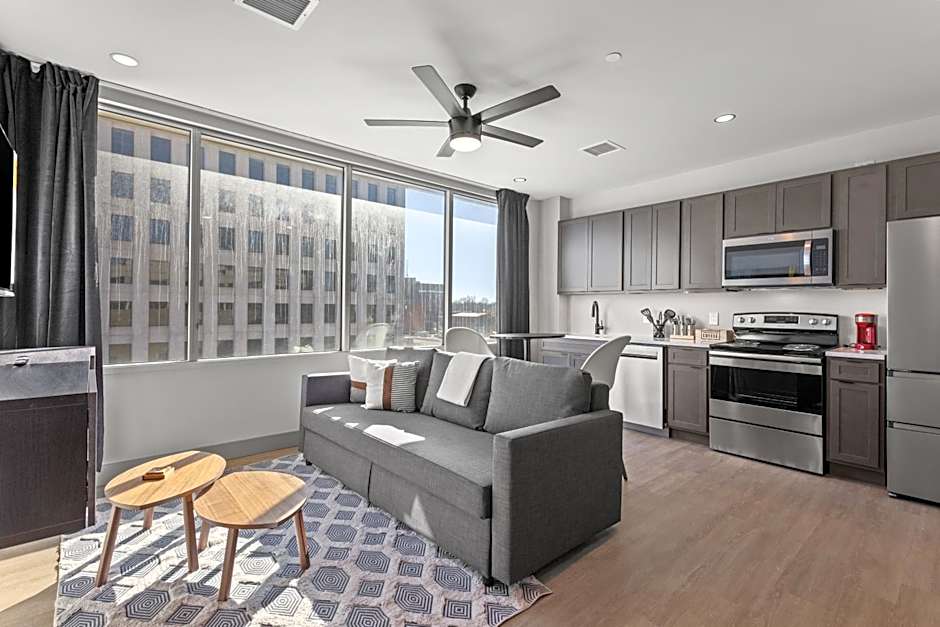 175 LEX - Walkable Downtown Lexington & Rupp Arena - Full Condos