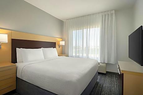 One-Bedroom King Suite