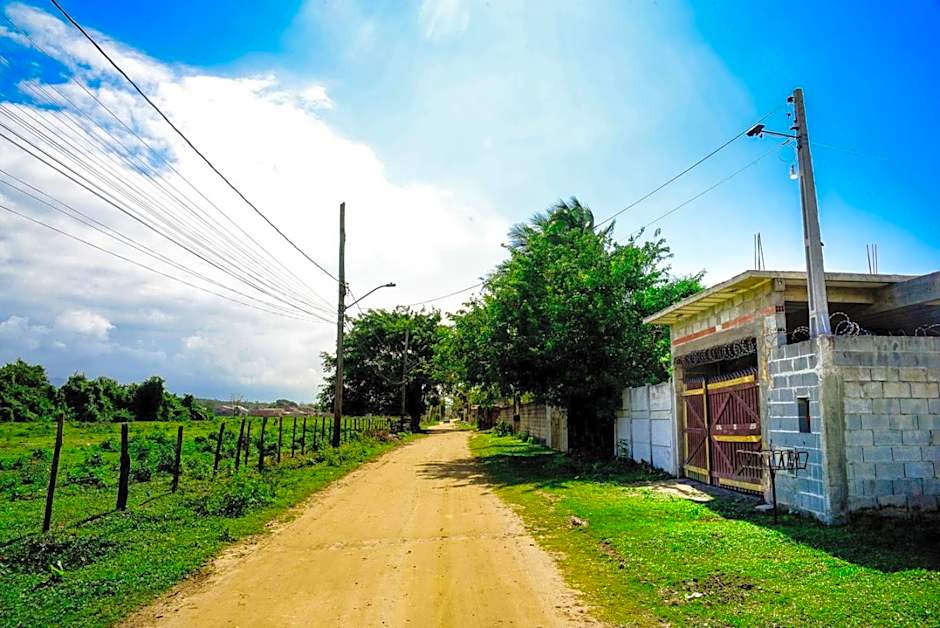 Chale com piscina e churrasq em Caraguatatuba SP