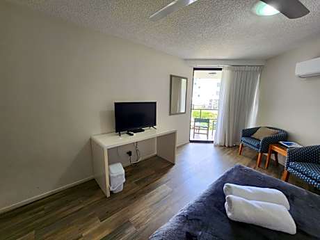 Two-Bedroom Apartment Ocean View Dual Key