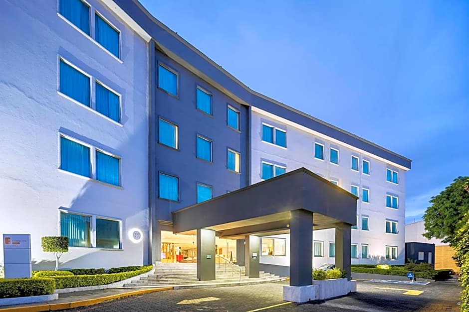 Fiesta Inn Express Perinorte