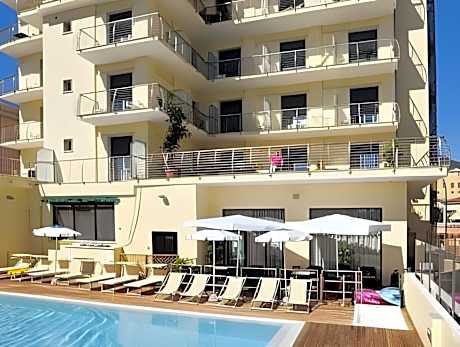 Excelsior Hotel E Appartamenti