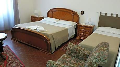 Triple Room with Shared Bathroom