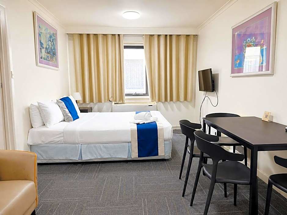 City Edge East Melbourne Apartment Hotel