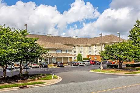 Suburban Studios near University of North Carolina-Charlotte