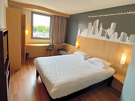 Standard Room with 1 double bed